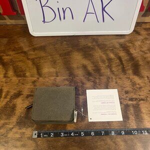 Thirty-One gray Canvas Wallet